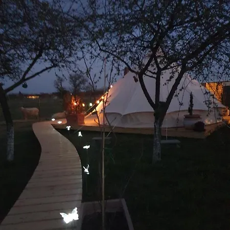 Farm Glamping Luxuszelt Ráckeve